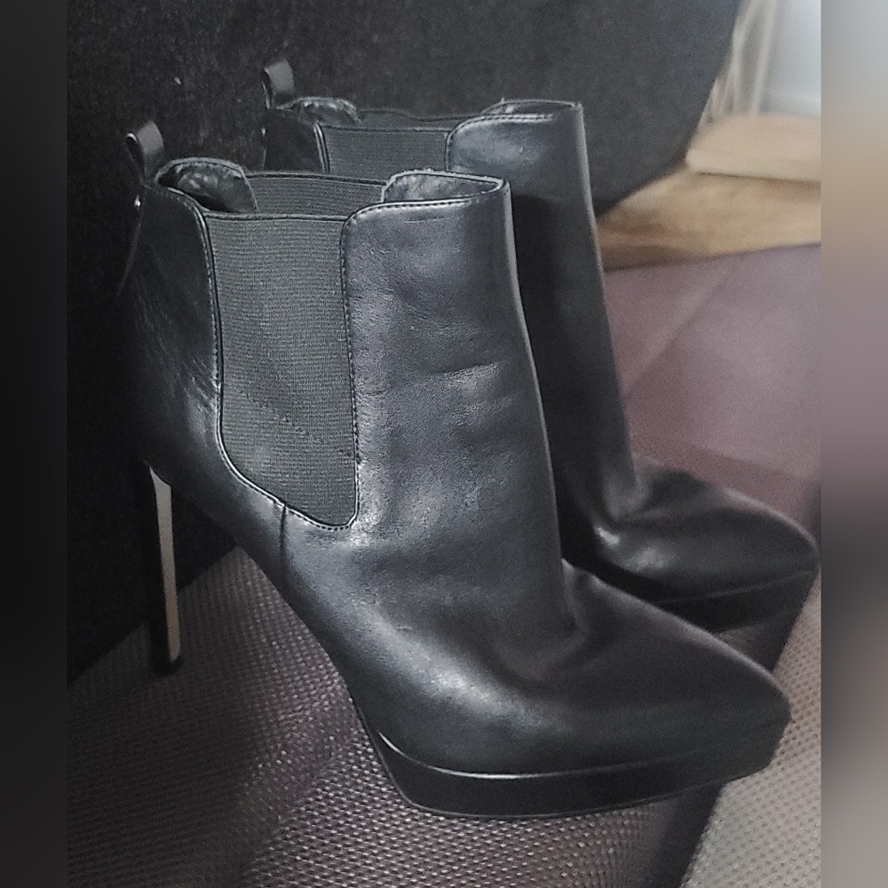 Micheal Kors Booties